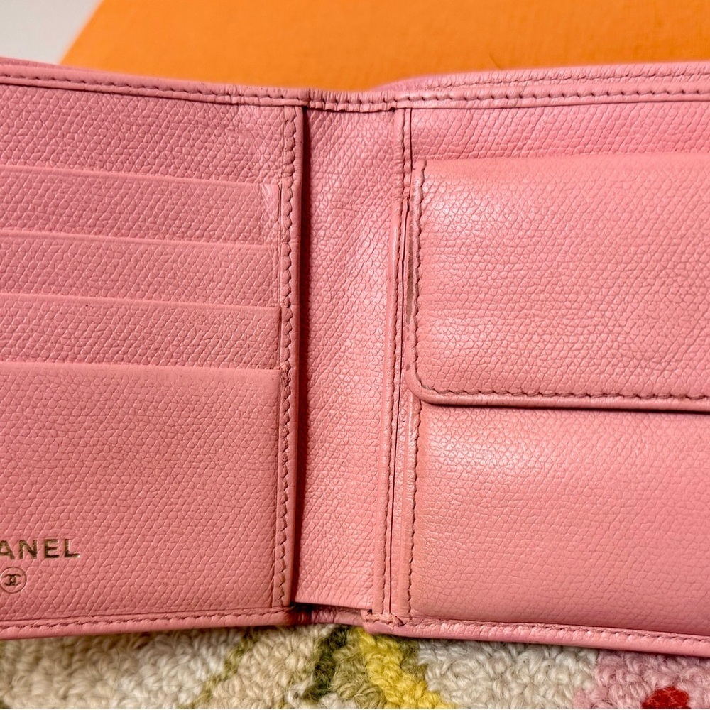 CHANEL Vintage Calfskin Bifold Compact Wallet - Pink - Picture 9 of 16